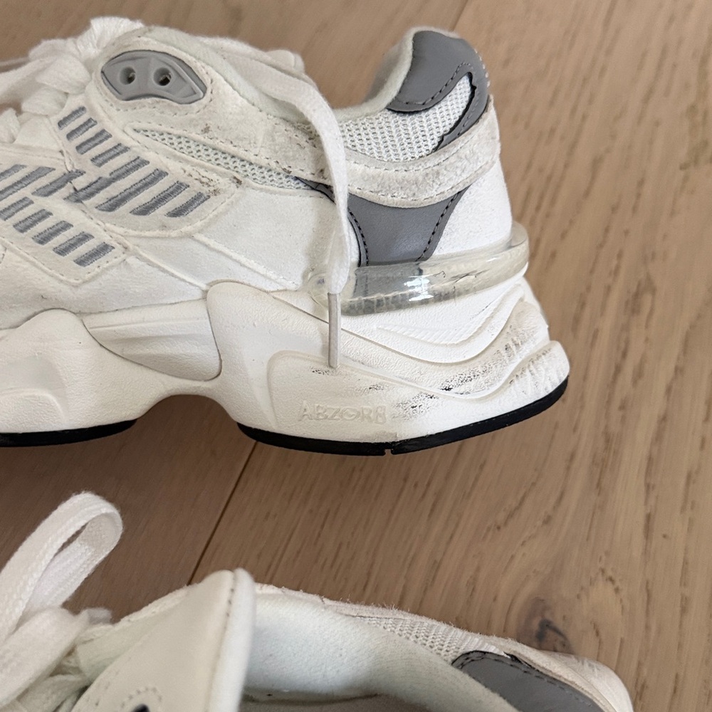 New Balance White and Gray Women's Chunky Sneakers - Picture 5 of 6
